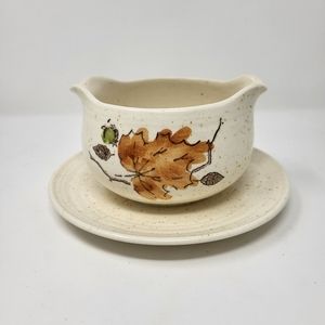 Woodland Gold By‎ Poppytrail Metlox Gravy Boat with attached plate
